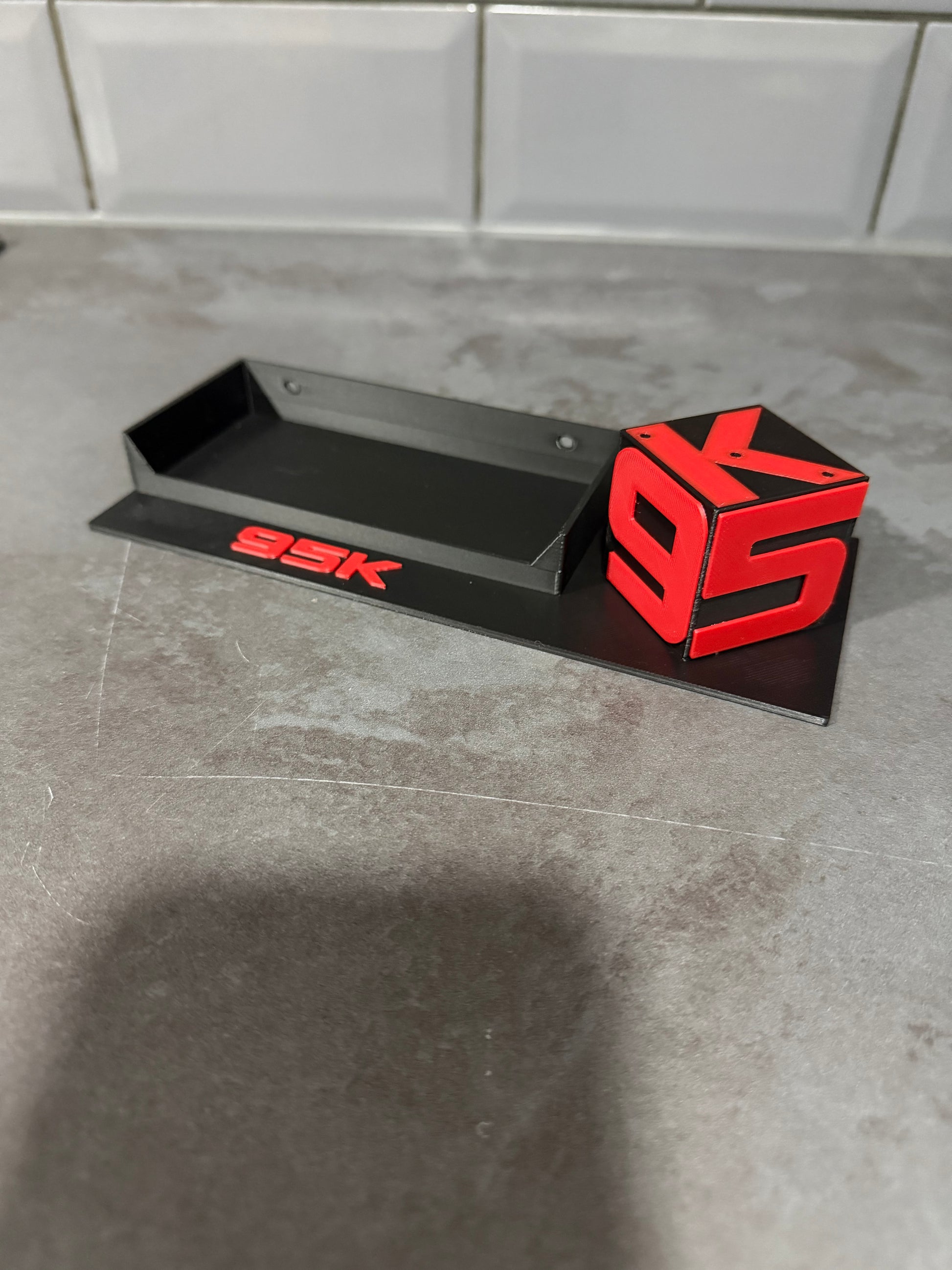 95k display holder for case and 95k cube to display darts