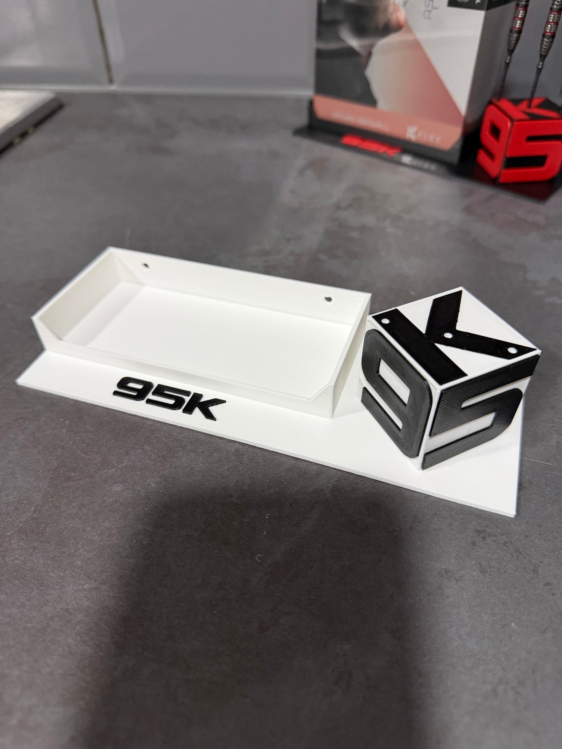 95k display holder for case and 95k cube to display darts