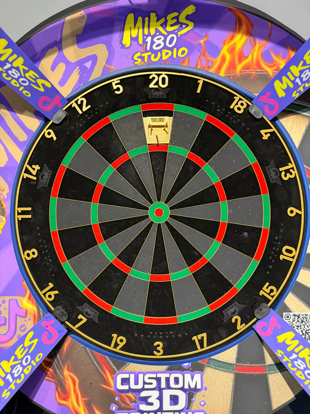 Dartboard spirit level