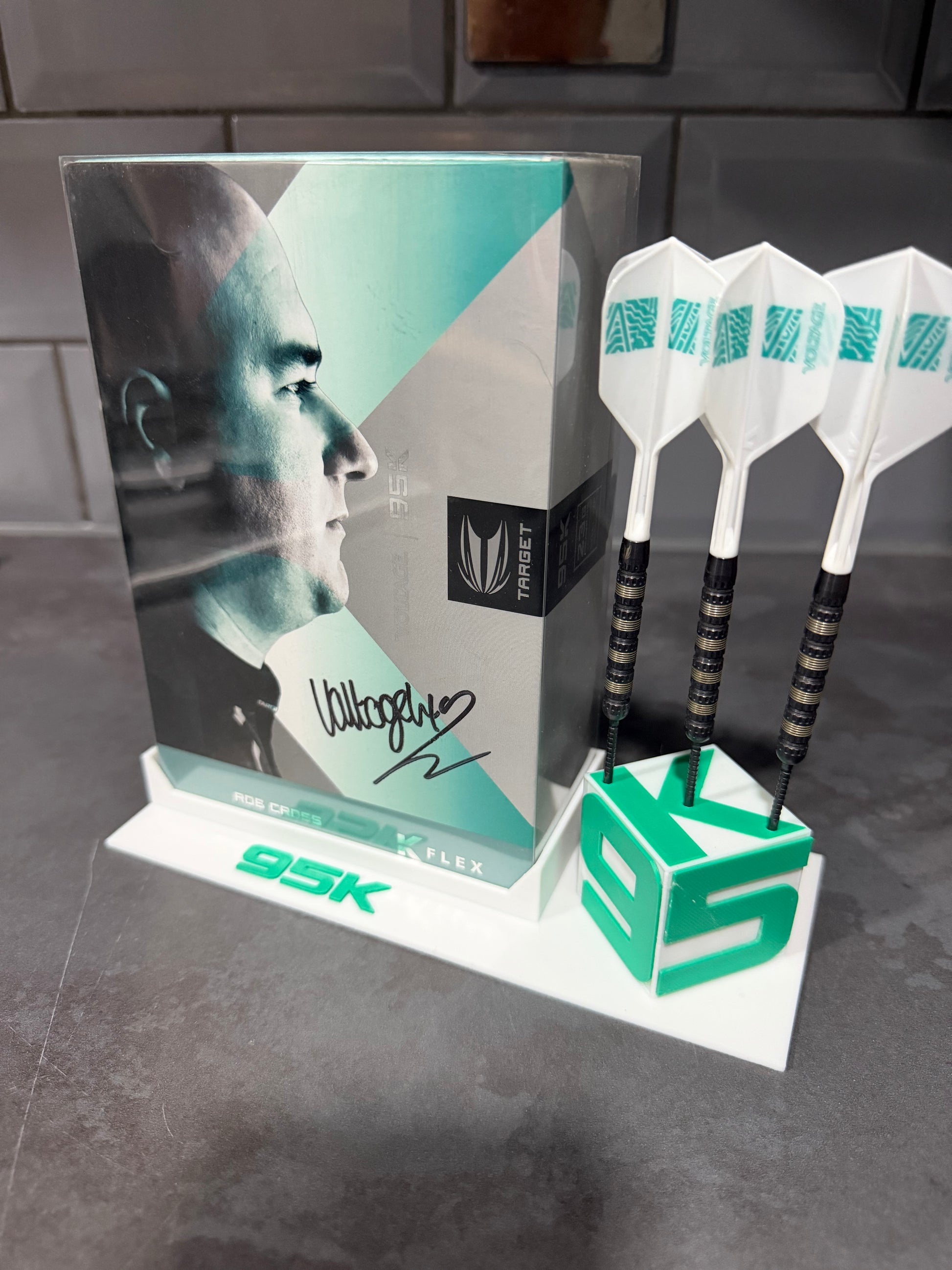 95k display holder for case and 95k cube to display darts