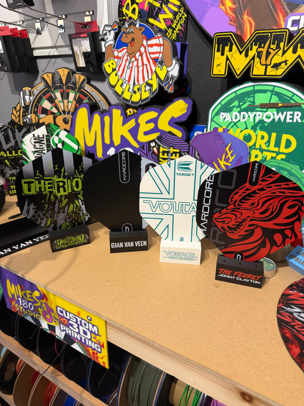 Custom UV Printed XL flight stands - holds one set of darts
