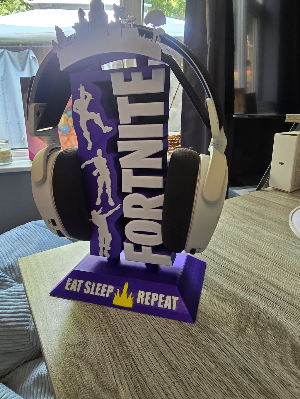 Fortnite headset stand