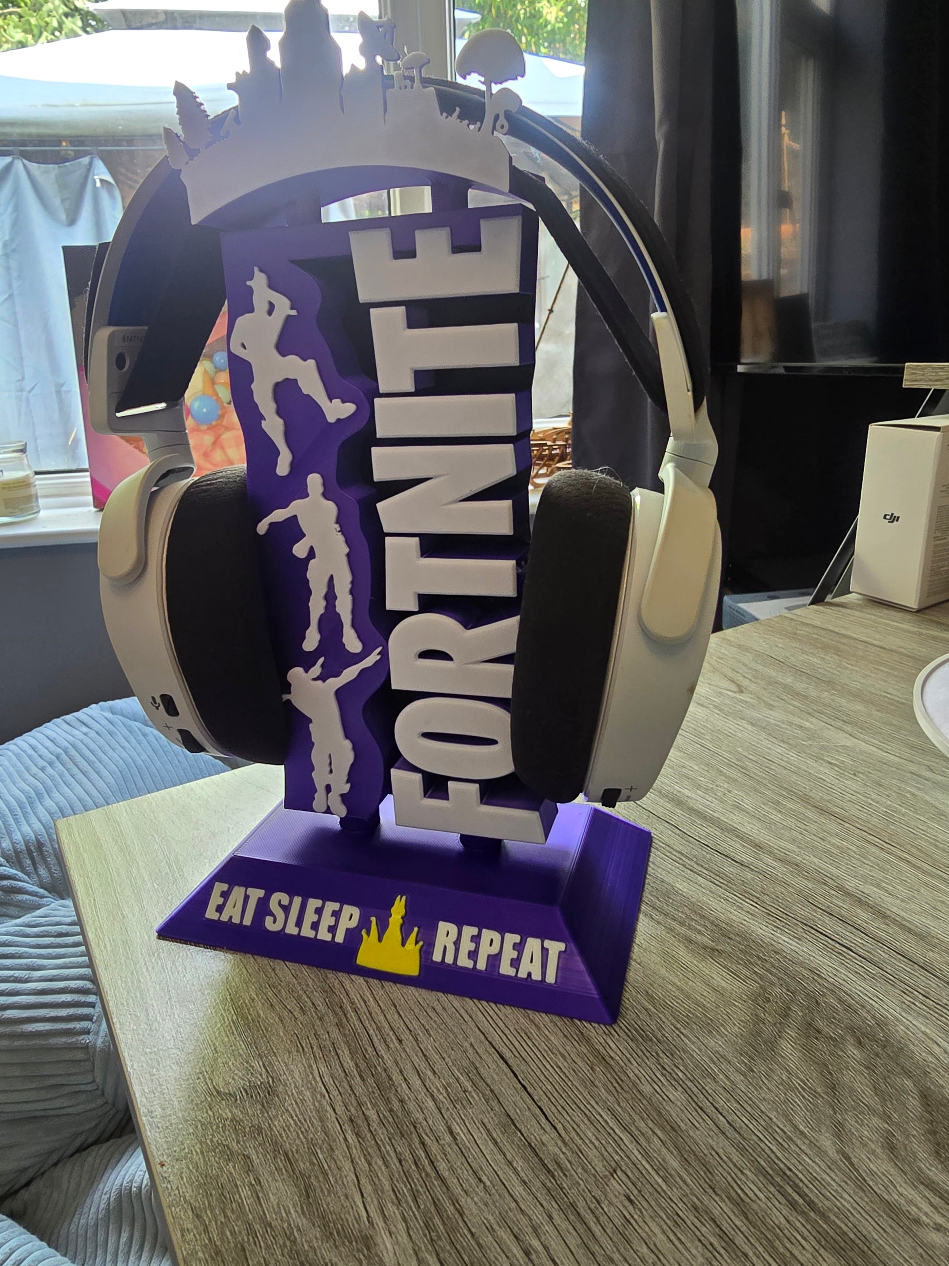 Fortnite headset stand