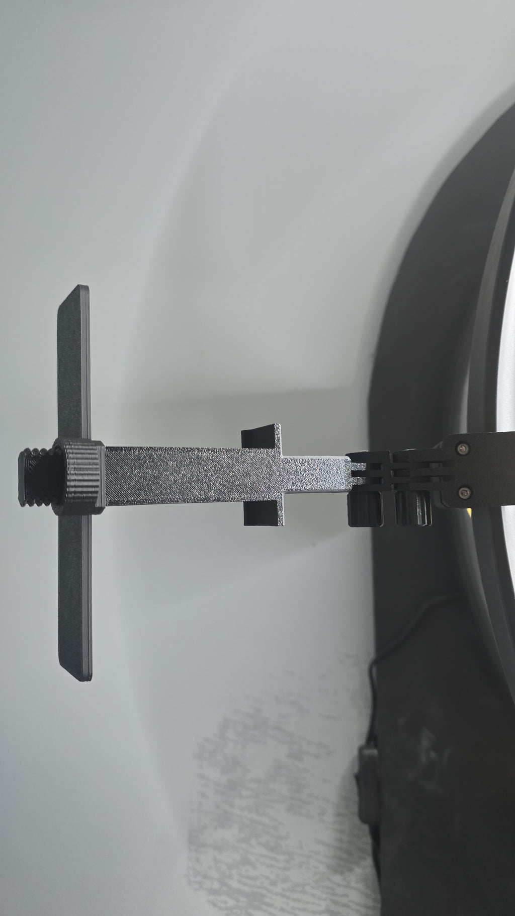 Target Omni, Corona, plasma phone holder for online games / streaming