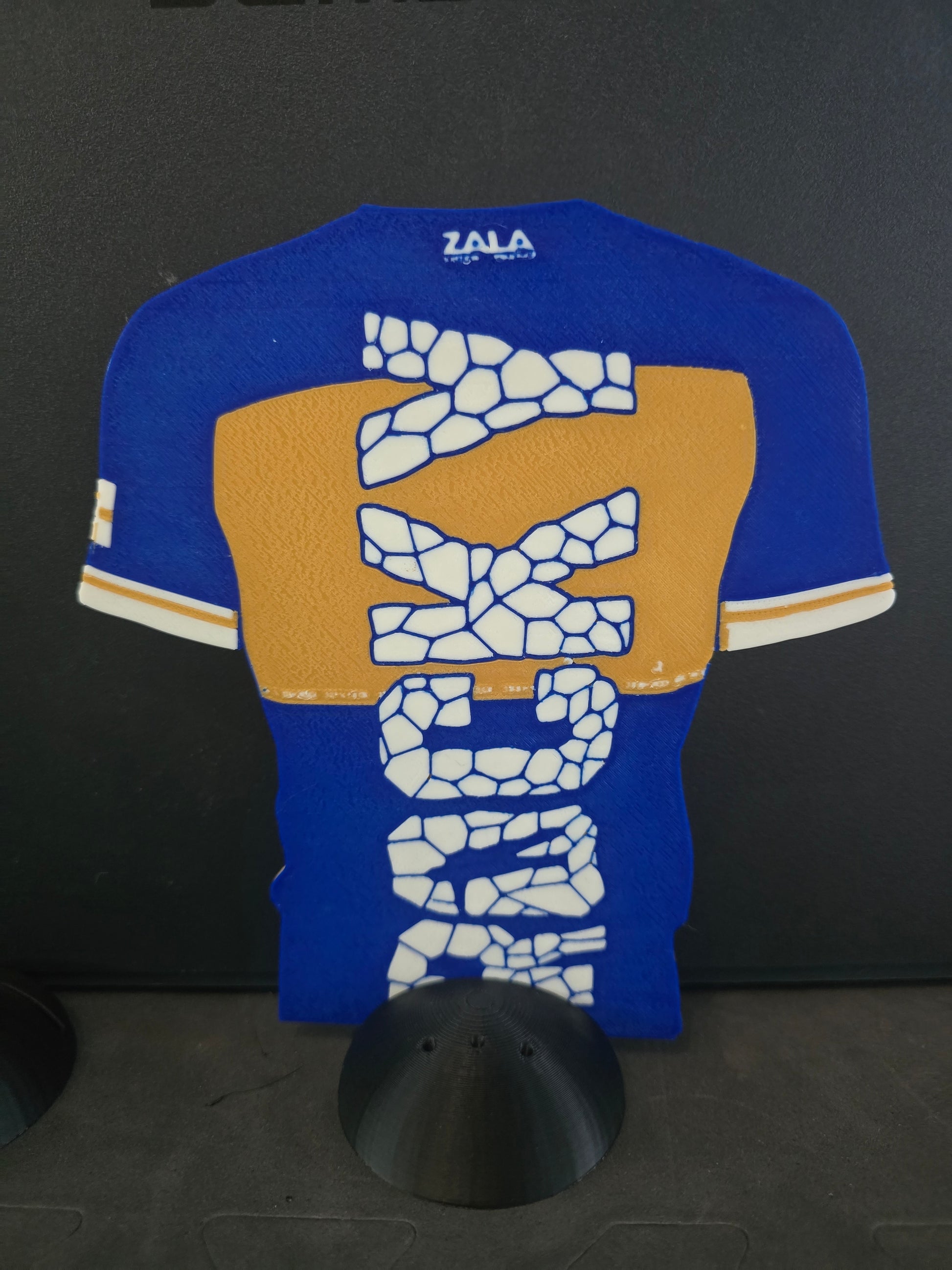 Dart Shirt Dart stands, comes with holder holds 1 set of Darts