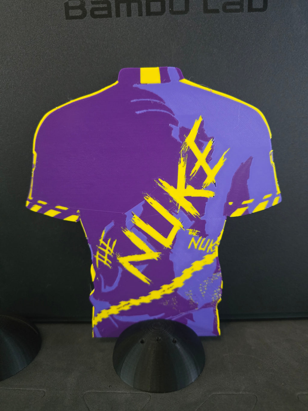 Dart Shirt Dart stands, comes with holder holds 1 set of Darts