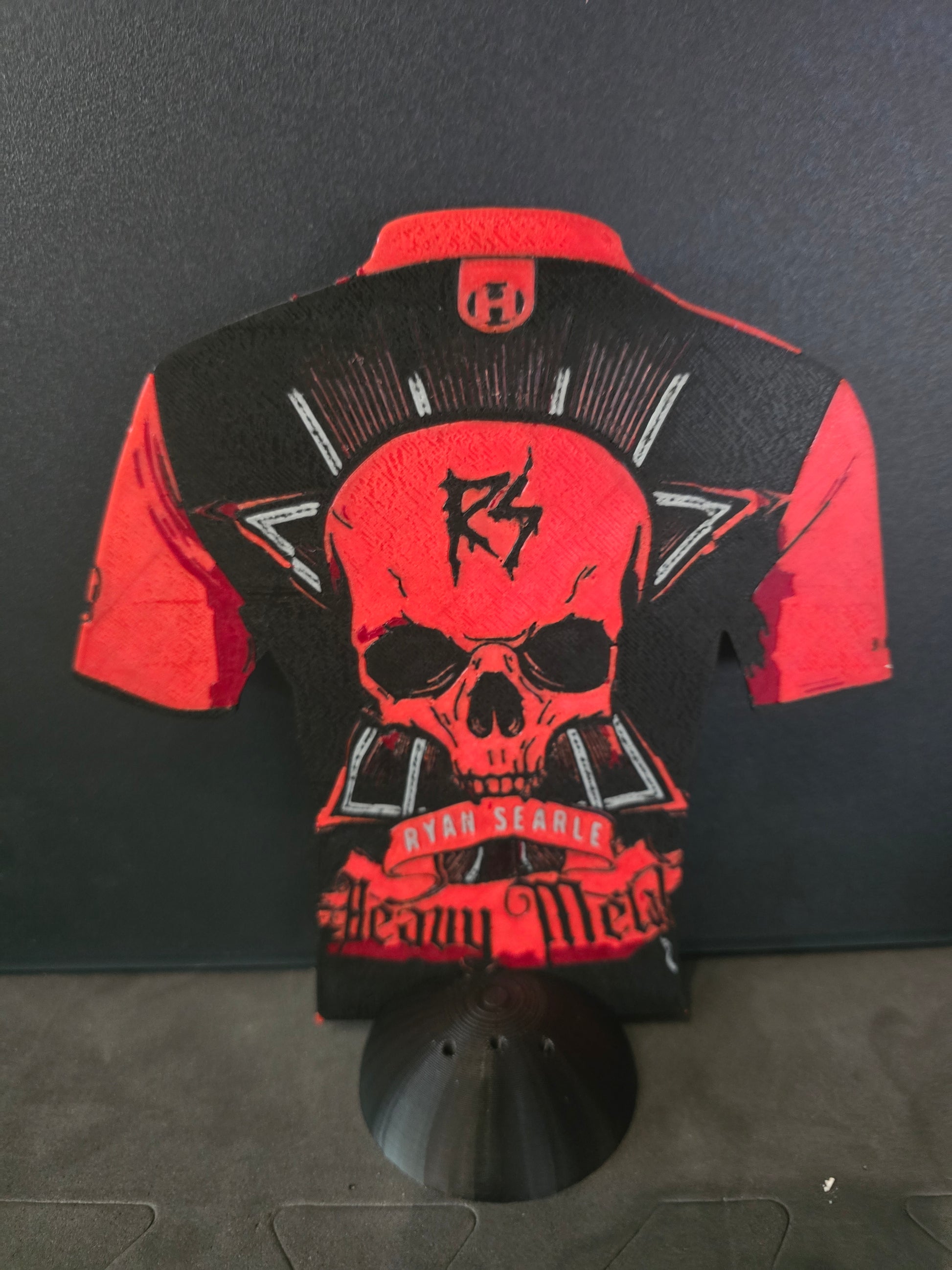 Dart Shirt Dart stands, comes with holder holds 1 set of Darts