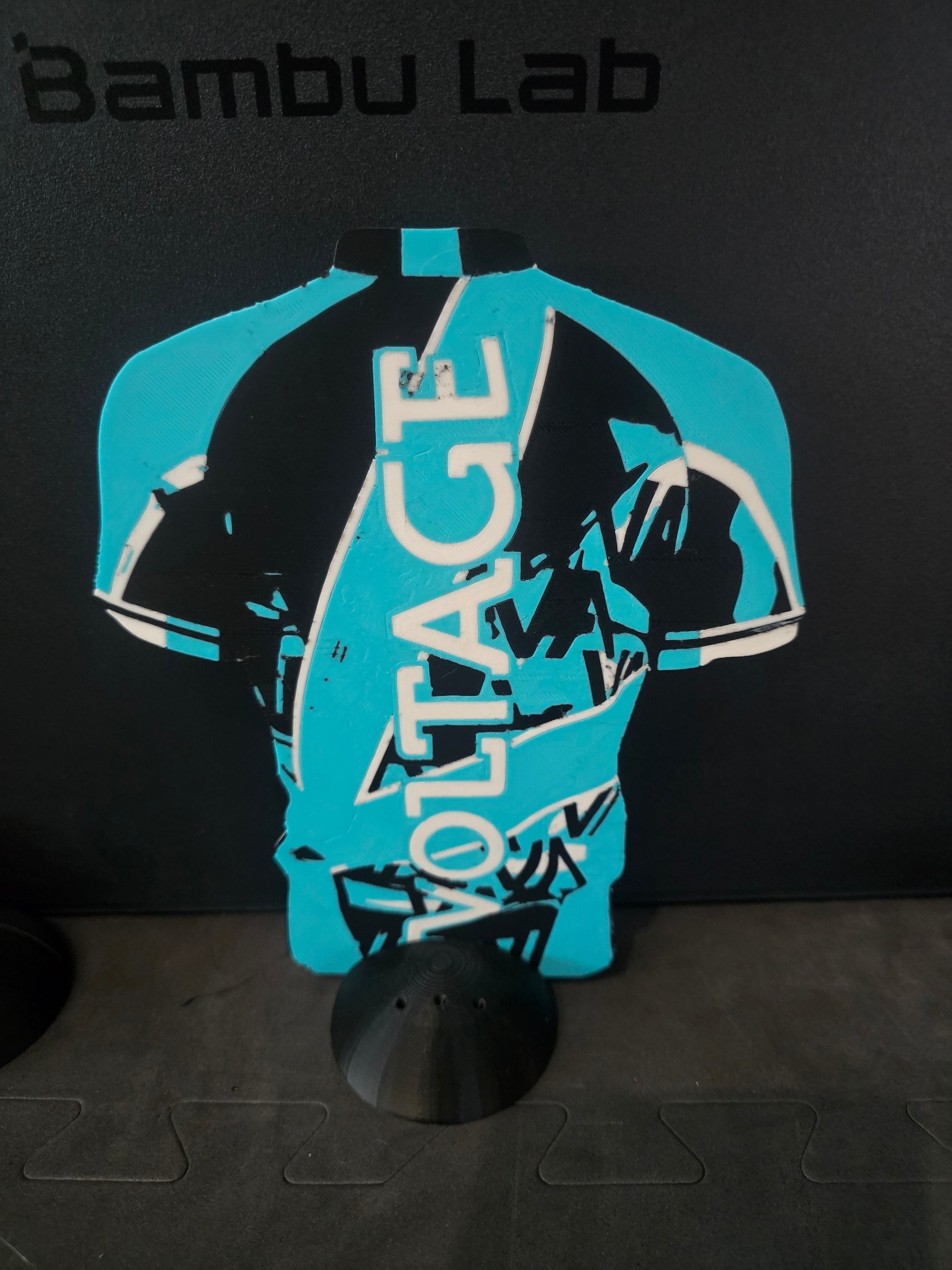 Dart Shirt Dart stands, comes with holder holds 1 set of Darts